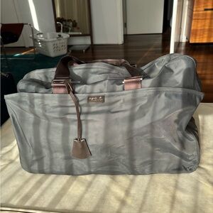 Gray Agnes B unisex duffle Bag. Barely used, great condition. Perfect!